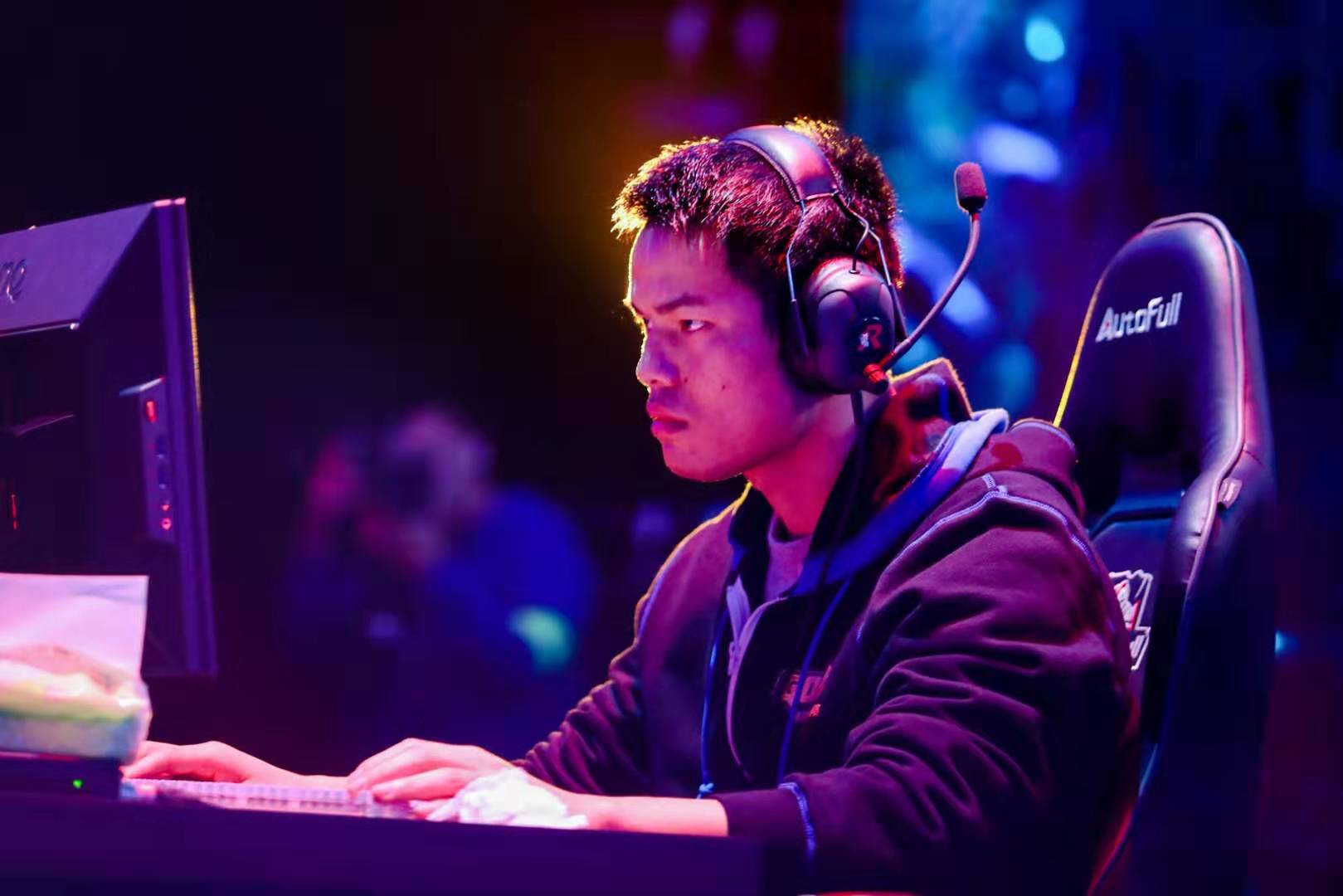 应将吸引更 应将吸引更